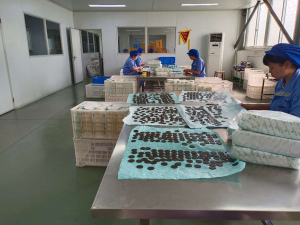 膏藥代工生產(chǎn)廠家哪里比較多？膏藥廠家電話是多少？