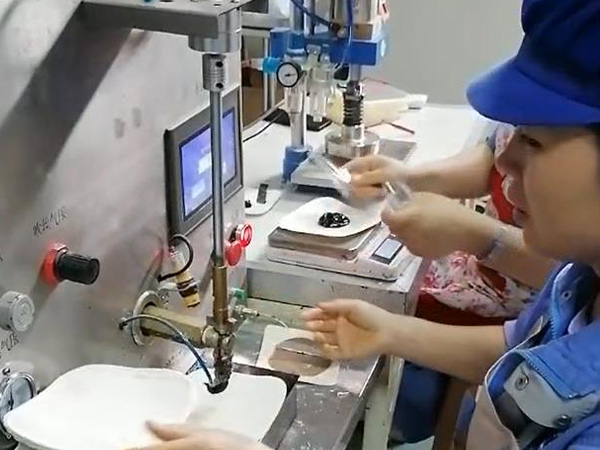 膏藥加工貼牌oem需要什么手續(xù)證件？哪里有膏藥加工廠？