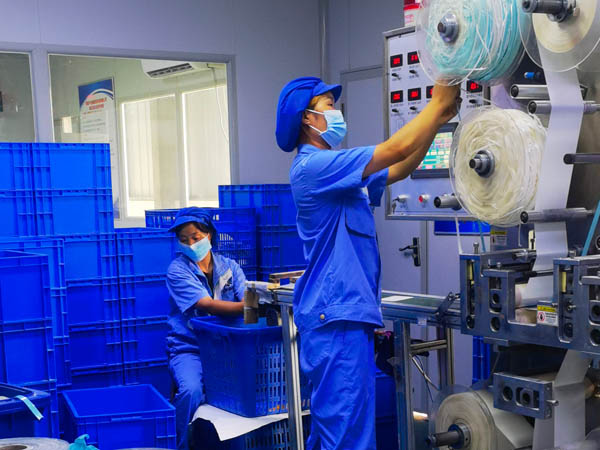 膏藥貼牌加工需要什么手續(xù)？廠家可提供的服務(wù)都有哪些呢？